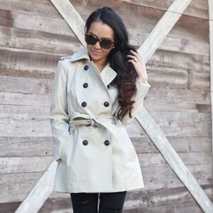 Express Classic Double-Breasted Trench Coat in Sand